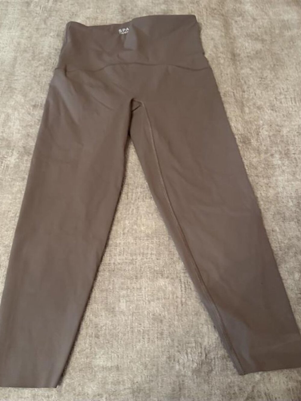 Spanx Leggings – Sleek, Supportive & Flattering Fit